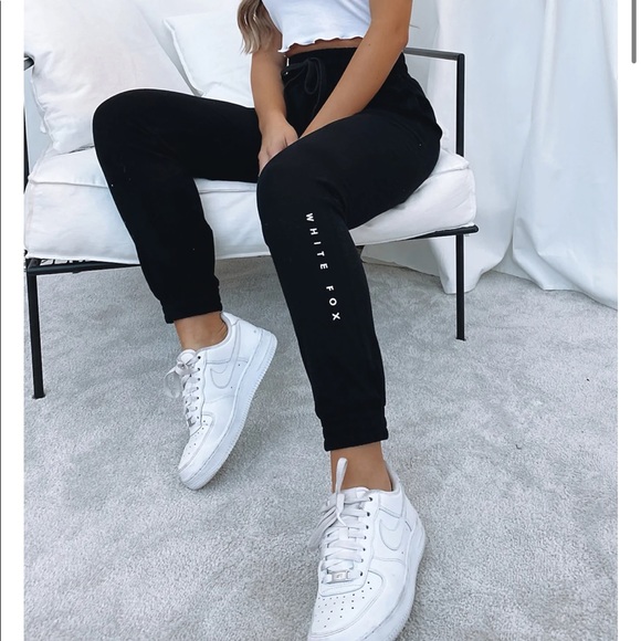 White fox boutique worlds apart sweat pants - Picture 1 of 5